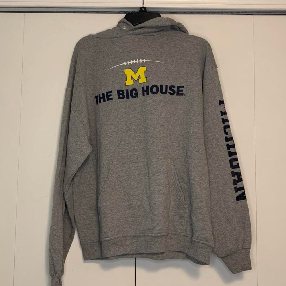 Women’s L - Big House - Hoodie